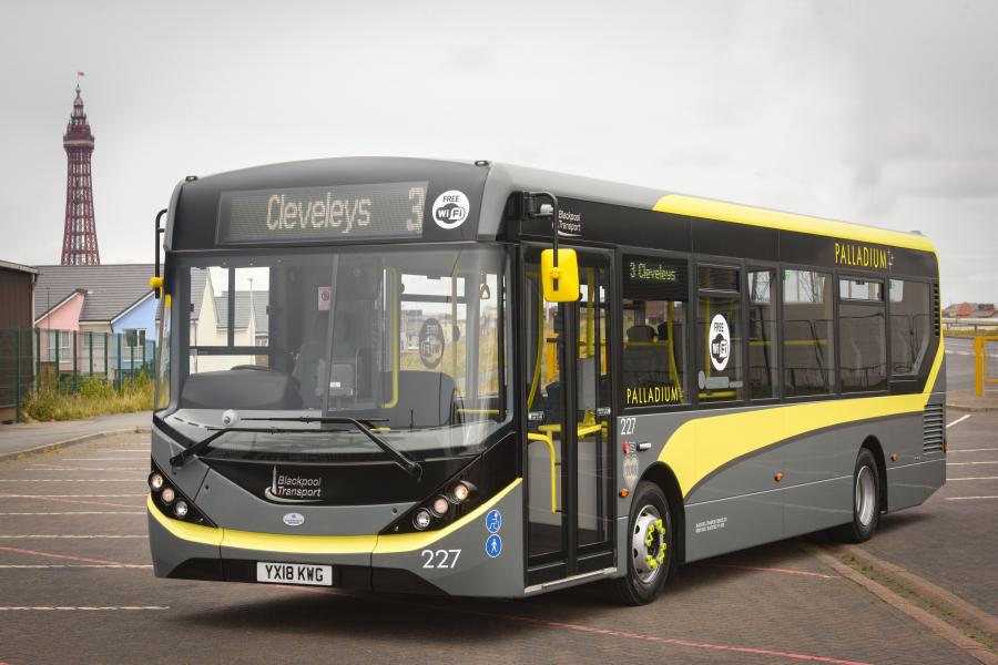  Alexander Dennis Enviro200 2015 года  (фото 24 из 39)